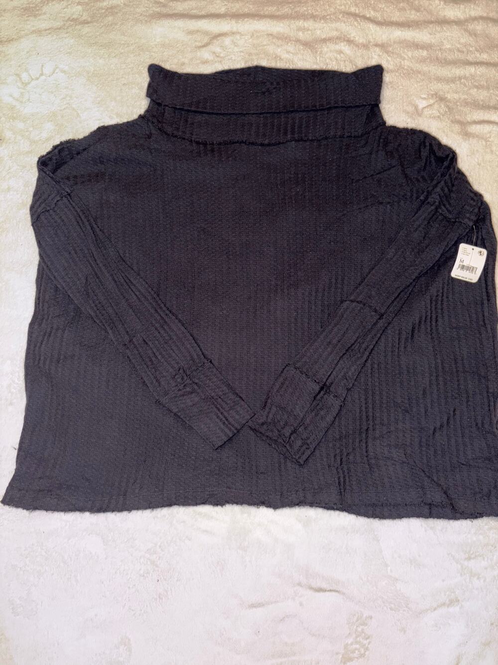 Free People black ribbed cowl neck size M